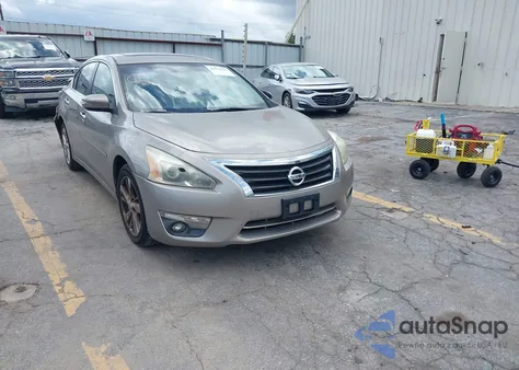 2014 Nissan Altima 2.5 Sv из США, поврежденный, VIN 1N4AL3AP2EC140412